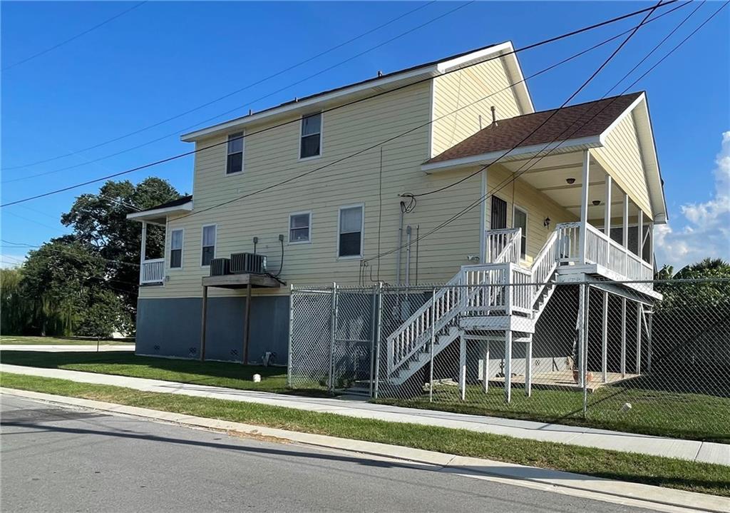 Photo 3 of 5 of 5936 SAINT ROCH Avenue house