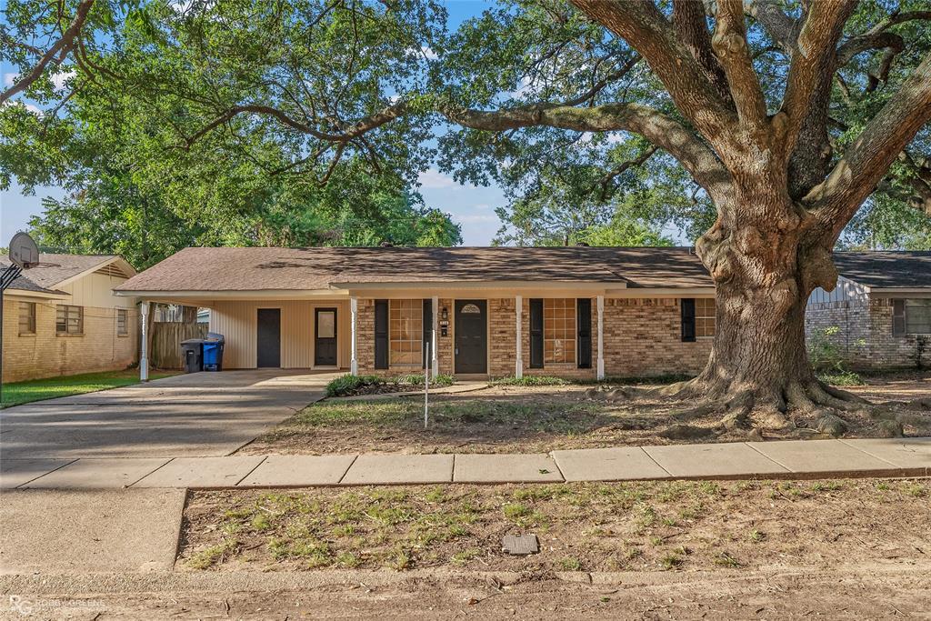 Photo 1 of 25 of 214 Peyton Colquitt Place house