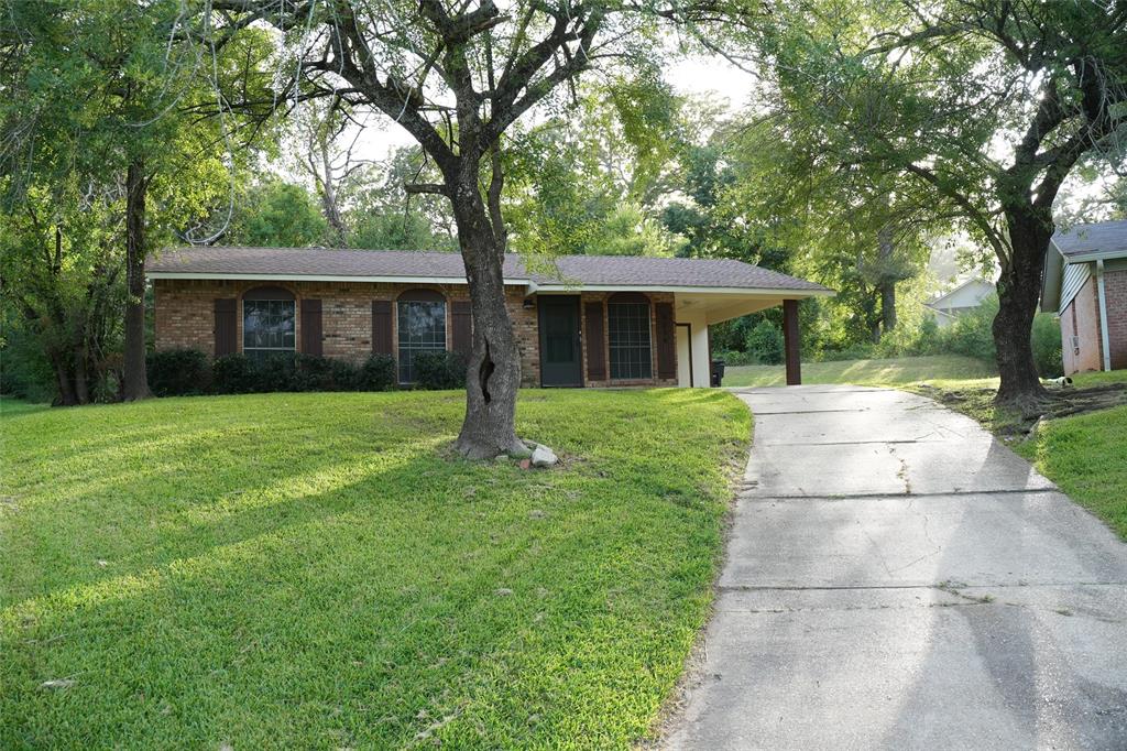 Photo 2 of 14 of 6514 Lago Circle house