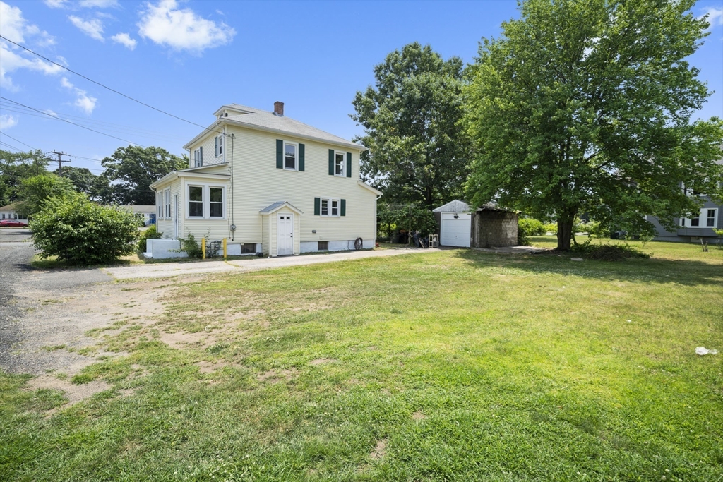 Photo 5 of 21 of 7 Agnoli Pl house