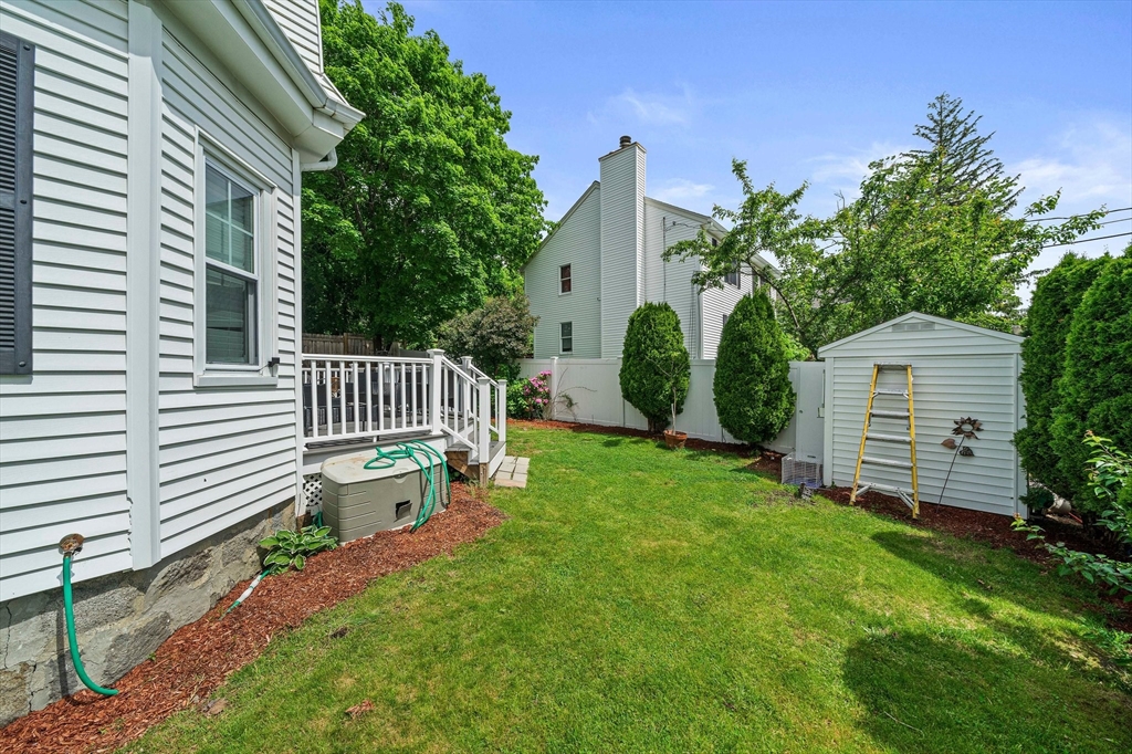 Photo 20 of 23 of 15 Claron St house