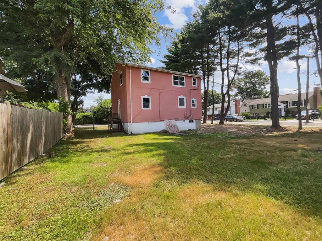 Photo 8 of 23 of 15 Fensmere Rd house