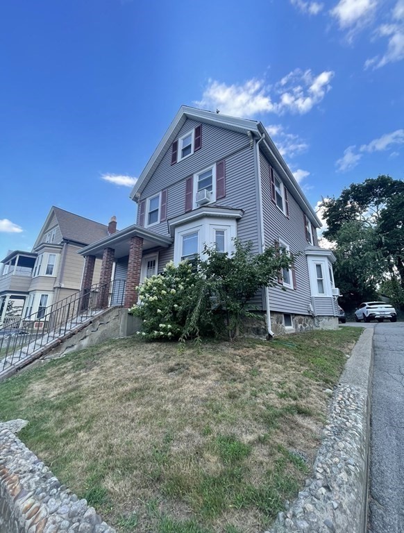 Photo 18 of 18 of 40 Amherst Street 1 house