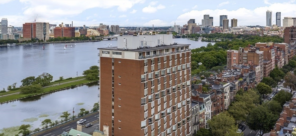 Photo 17 of 18 of 330 Beacon Street 34 condo