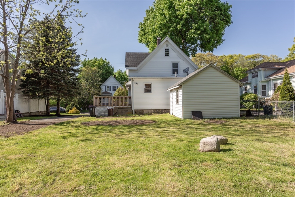 Photo 5 of 28 of 71 Claremount Avneue house