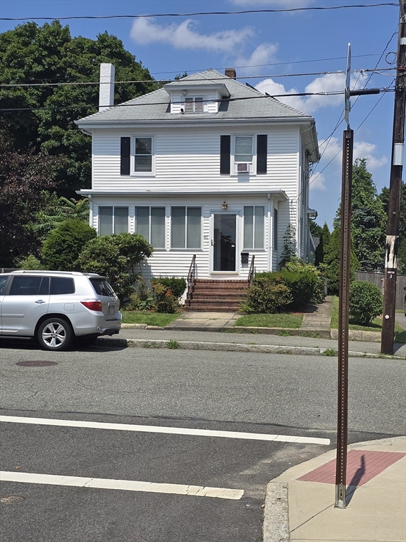 Photo 1 of 20 of 61 Stebbins Ave house