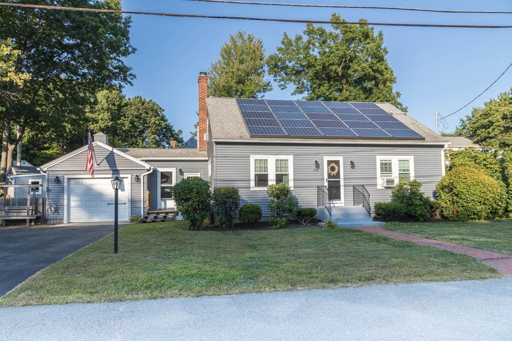 Photo 1 of 22 of 134 Rodiman Avenue house