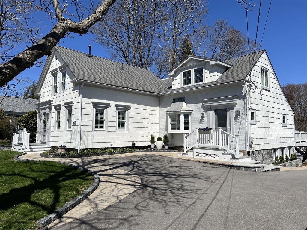 Photo 2 of 2 of 105 Hayden Rowe house