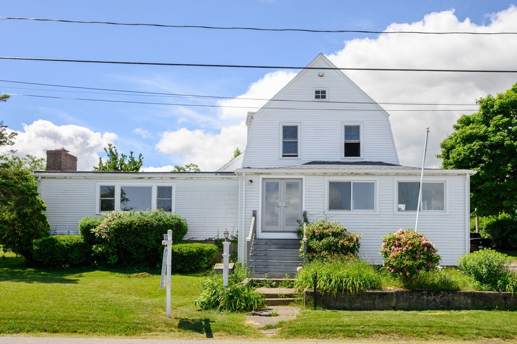 Photo 2 of 37 of 165 Nantasket Road house