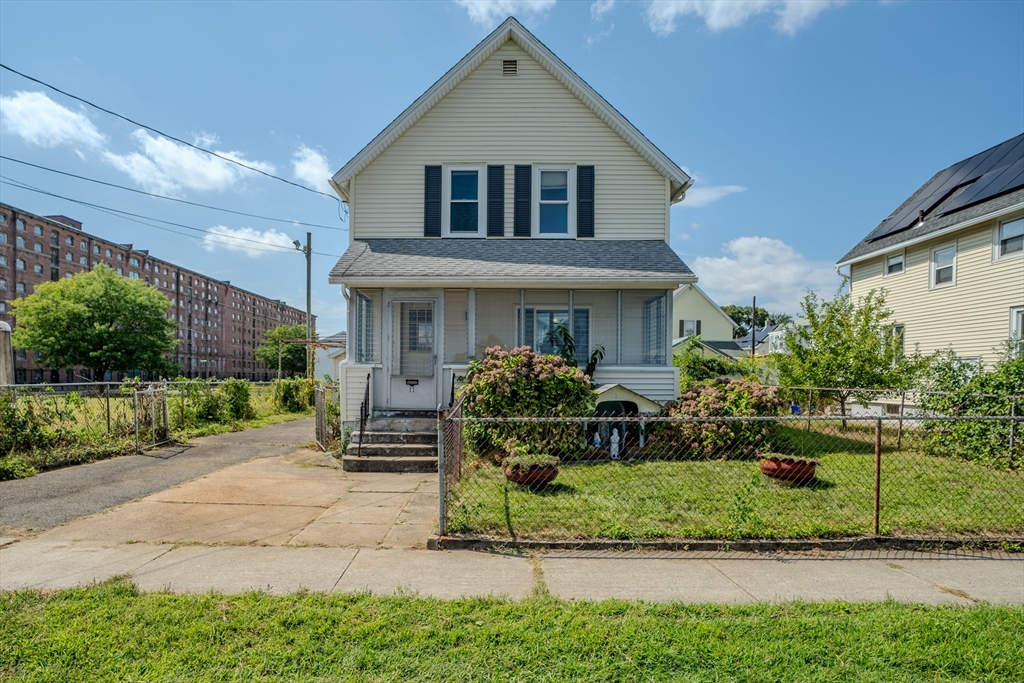 Photo 1 of 28 of 11 Hampshire Street house