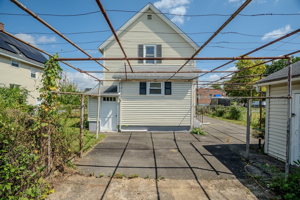 Photo 5 of 28 of 11 Hampshire Street house