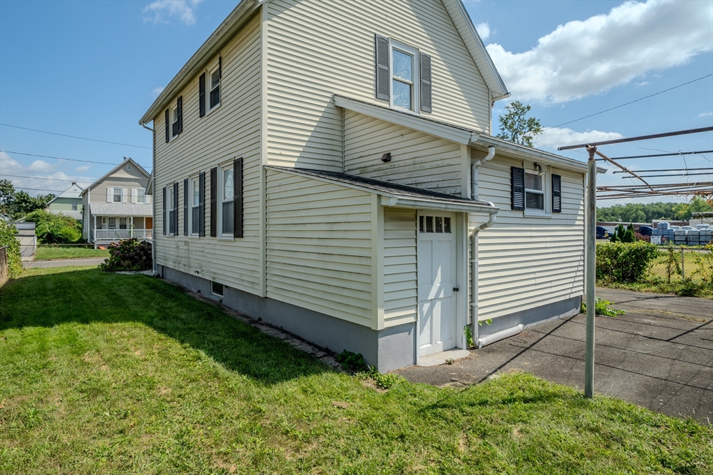 Photo 6 of 28 of 11 Hampshire Street house