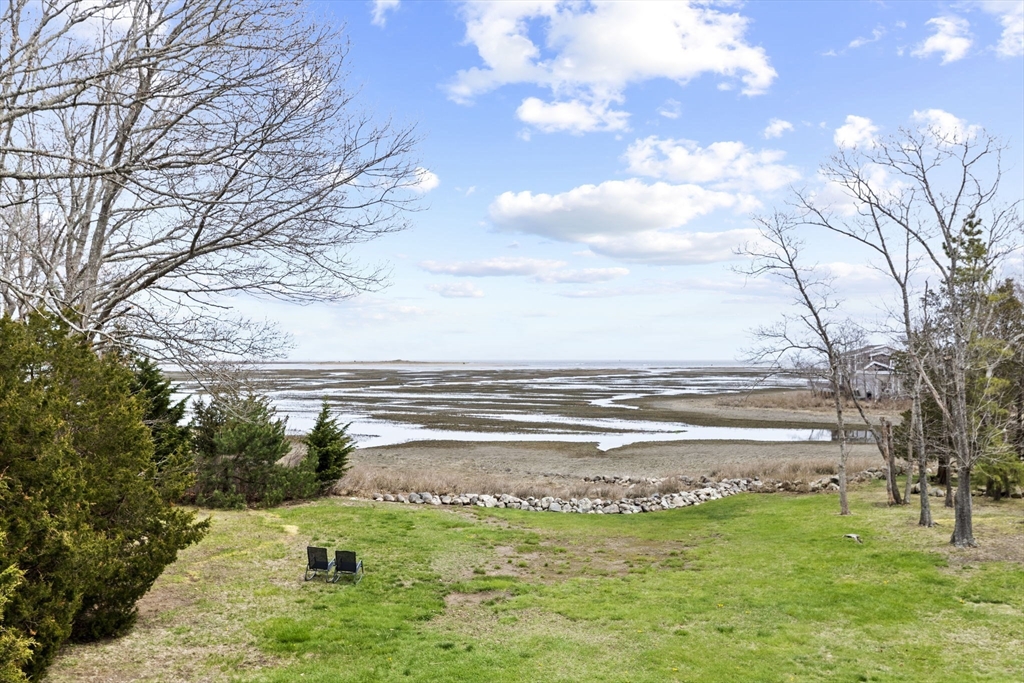 Photo 9 of 42 of 210 Damons Point Rd house