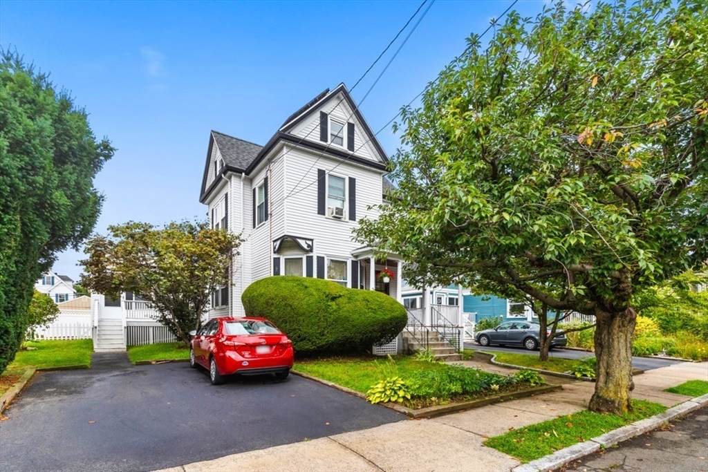 Photo 1 of 41 of 26 Farragut Avenue house