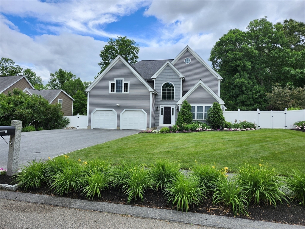 Photo 1 of 42 of 20 Woodridge Rd house