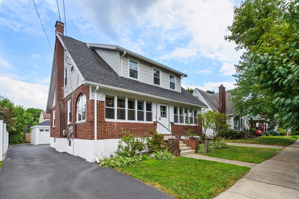 Photo 1 of 21 of 74 Falmouth Rd house