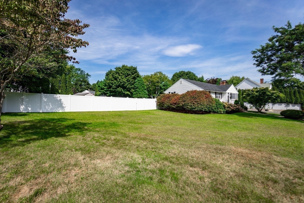 Photo 25 of 28 of 19 Samoset Road house