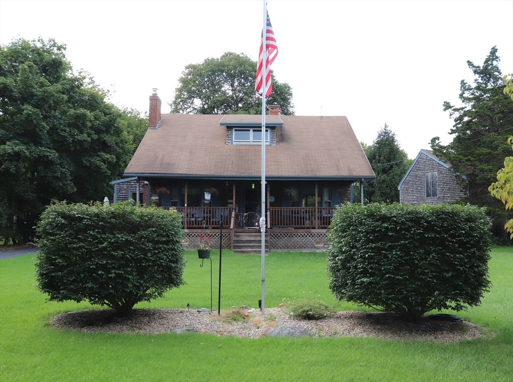 Photo 6 of 41 of 730 Newman Ave house