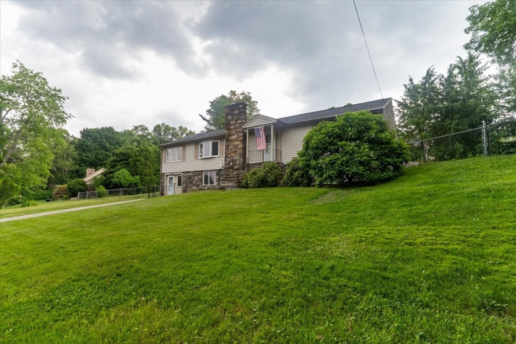 Photo 2 of 41 of 4 Monadnock Drive house