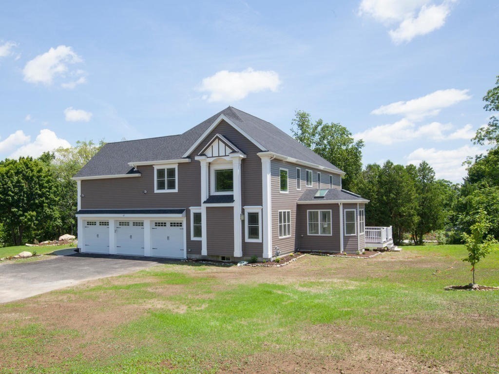 Photo 9 of 26 of lot 1 Falcon Dr house