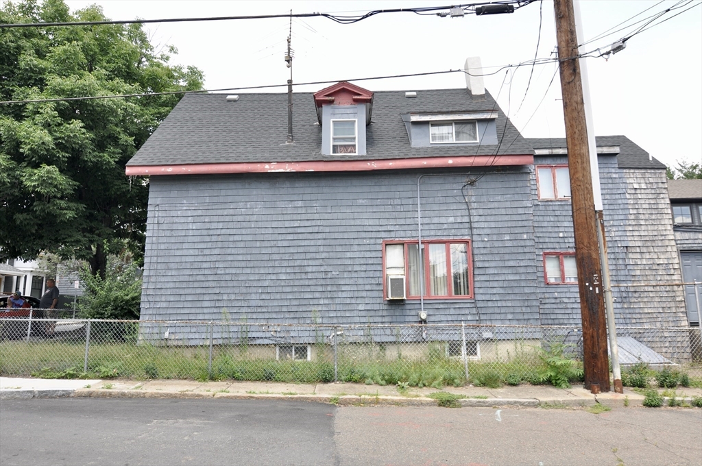 Photo 7 of 22 of 60 Franklin St house