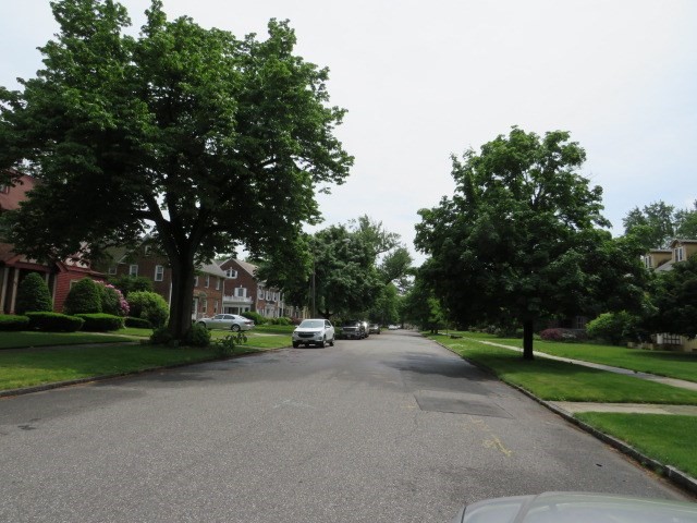 Photo 13 of 13 of 65 Bellevue Ave house