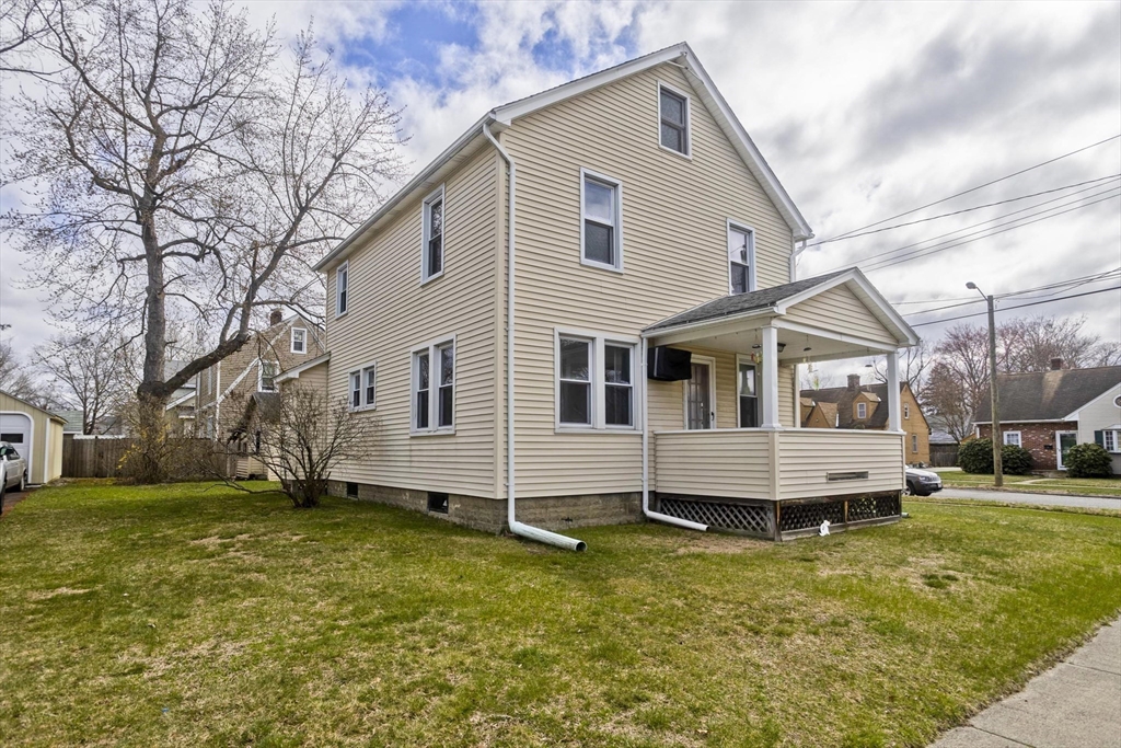 Photo 5 of 28 of 54 Athol St house