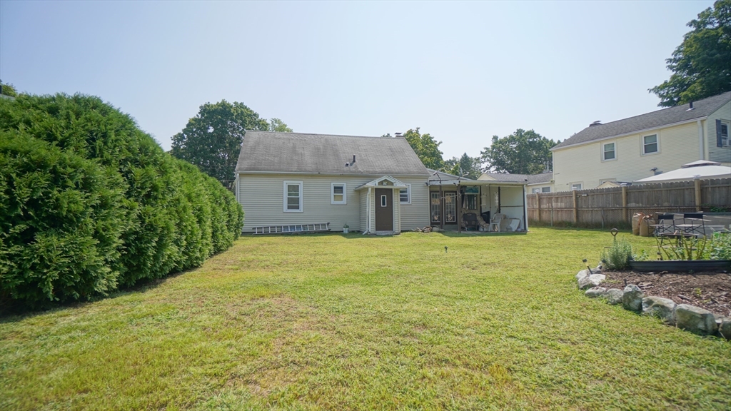 Photo 36 of 42 of 90 Bessemer St house