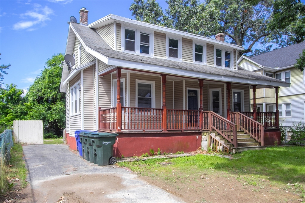 Photo 4 of 38 of 62 Sycamore St house