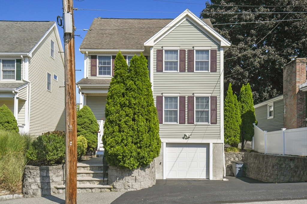 Photo 1 of 42 of 123 Mokema Avenue house