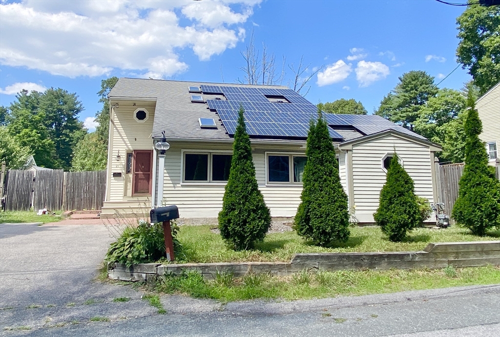 Photo 1 of 11 of 21 Lakeview Rd house