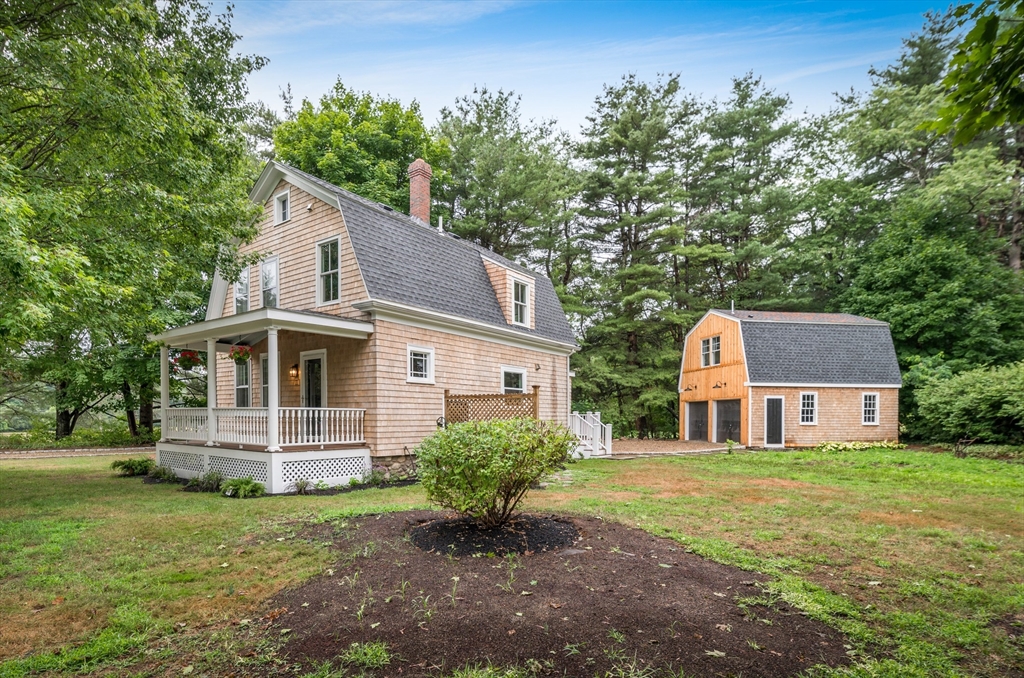 Photo 1 of 37 of 11 Pleasant Street house