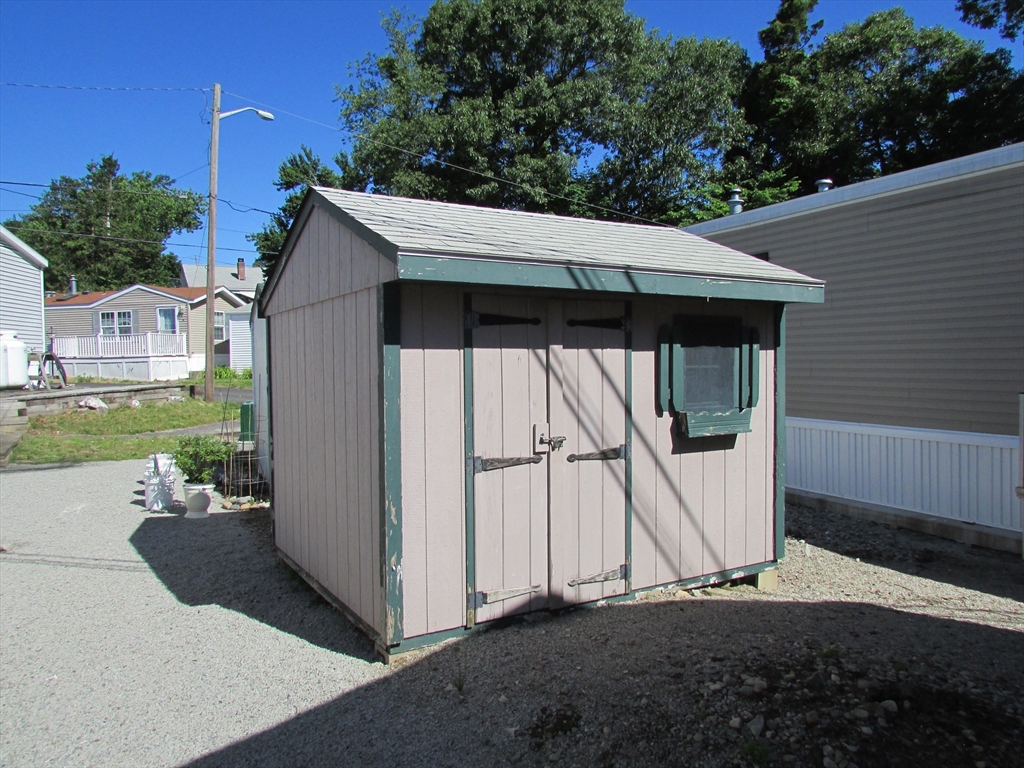 Photo 4 of 24 of 44 Cynthia Circle mobile home