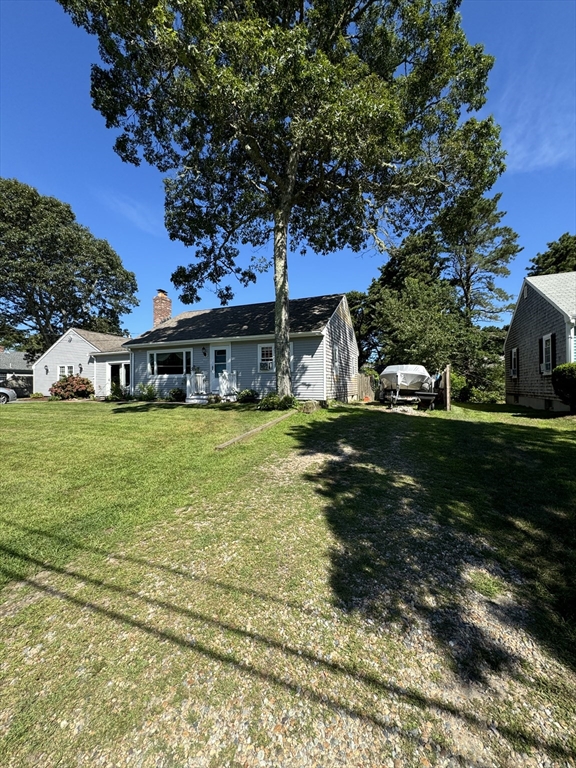 Photo 4 of 42 of 112 Captain Lothrop Rd house