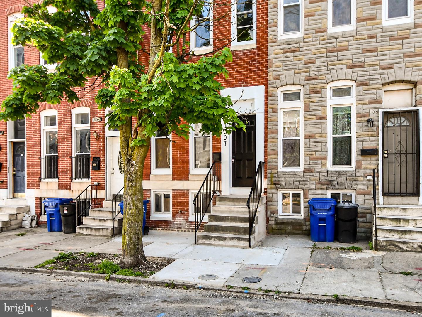 Photo 10 of 49 of 1007 W Fayette St townhome