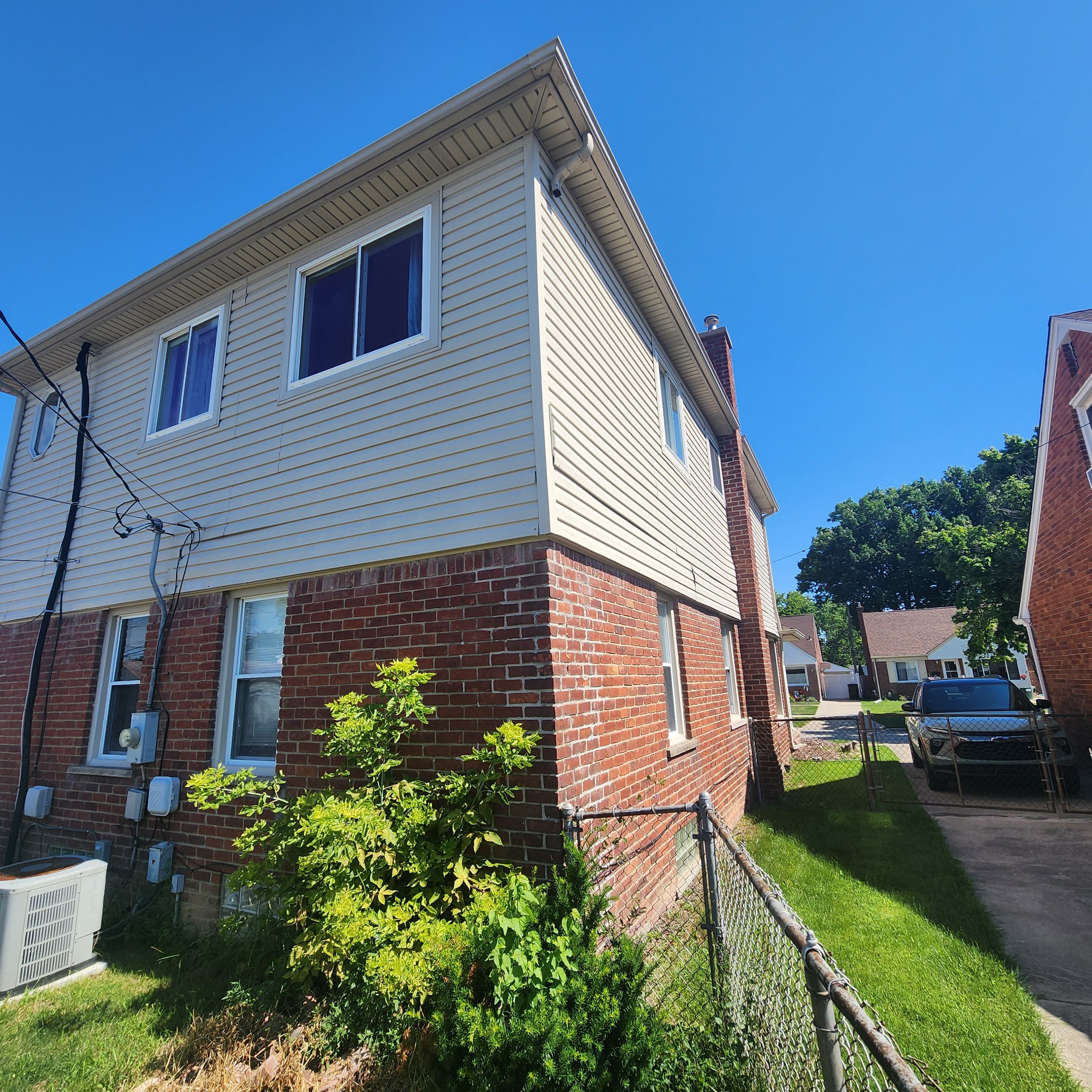 Photo 6 of 9 of 15769 ASTER Avenue house