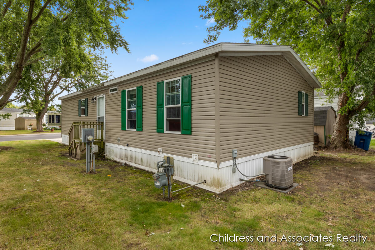 Photo 18 of 20 of 11367 Boyne Boulevard mobile home