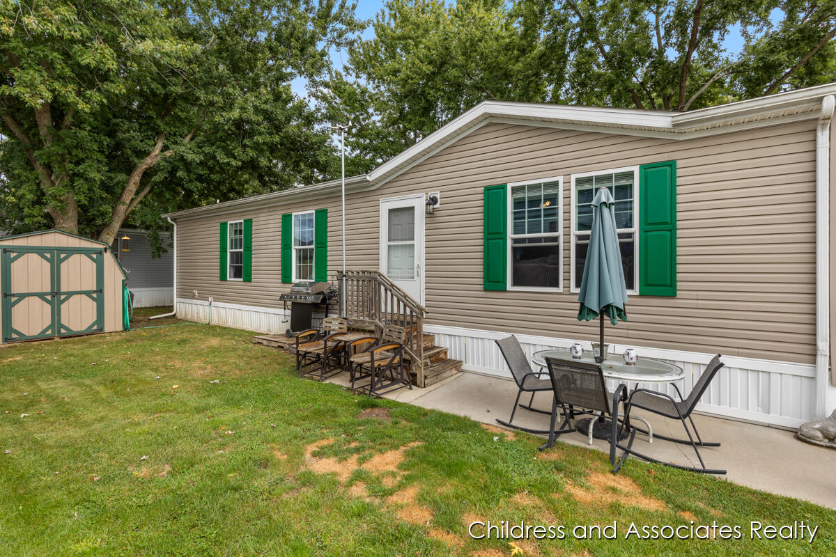 Photo 2 of 20 of 11367 Boyne Boulevard mobile home