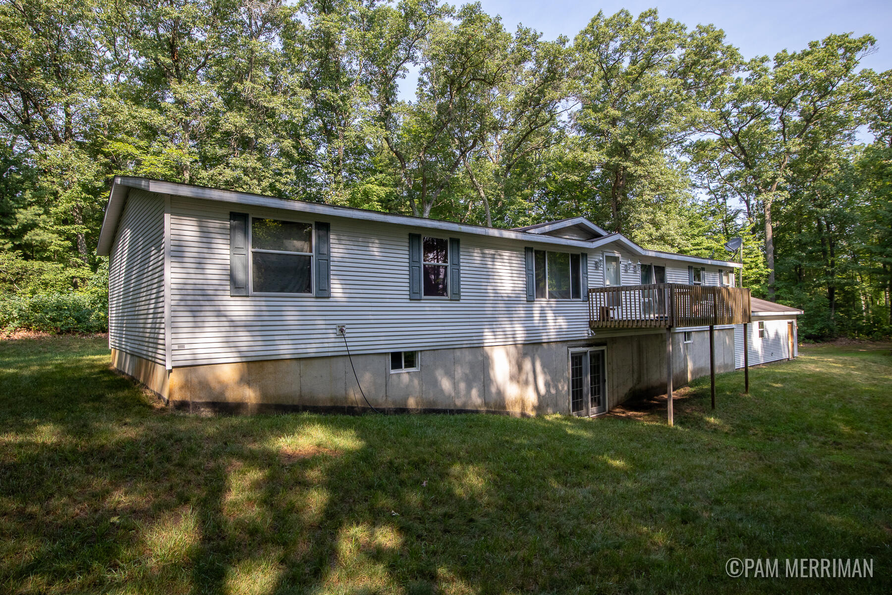 Photo 5 of 17 of 8647 Vista Drive mobile home