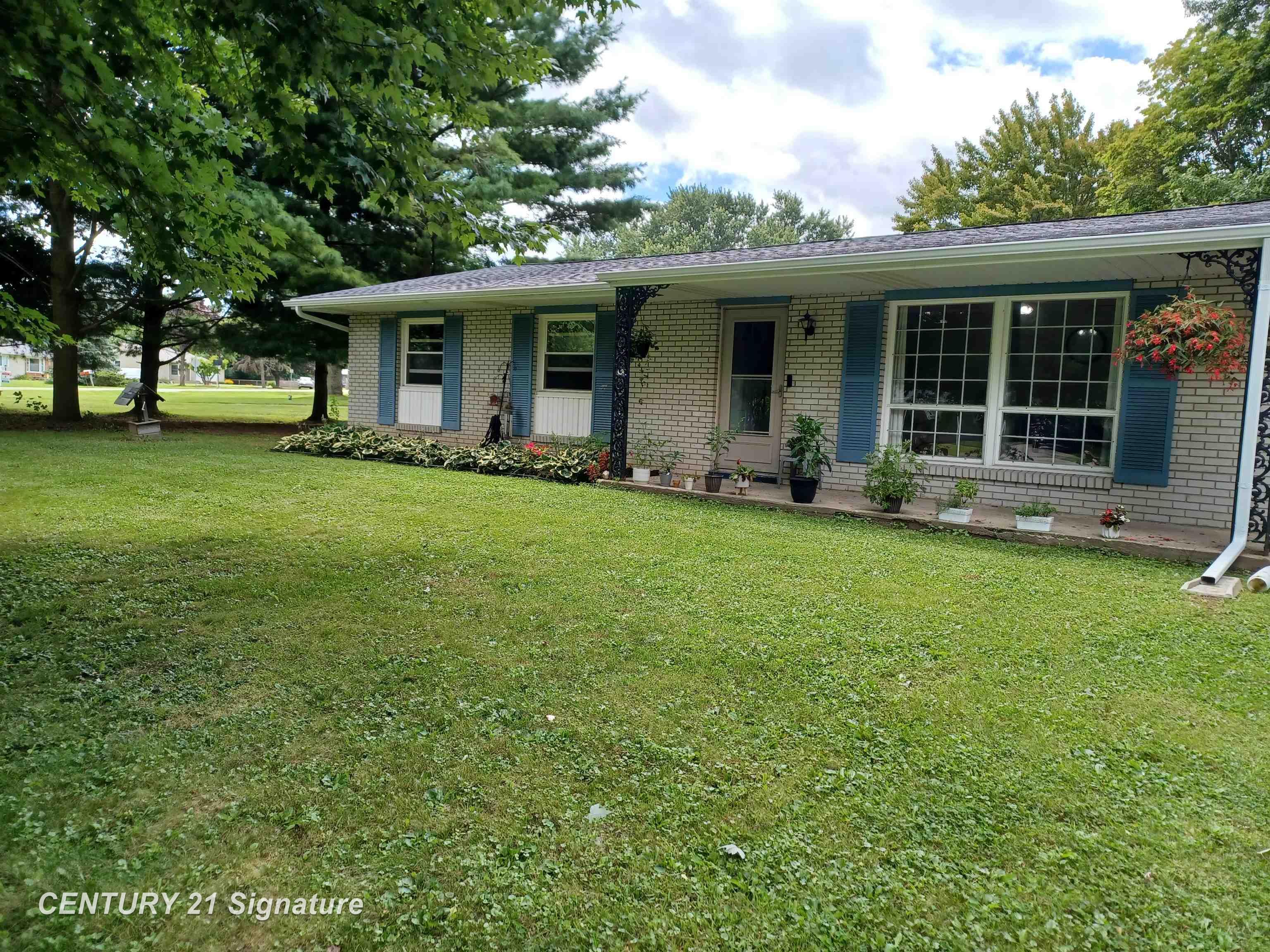 Photo 1 of 25 of 1079 Arrowhead Drive house