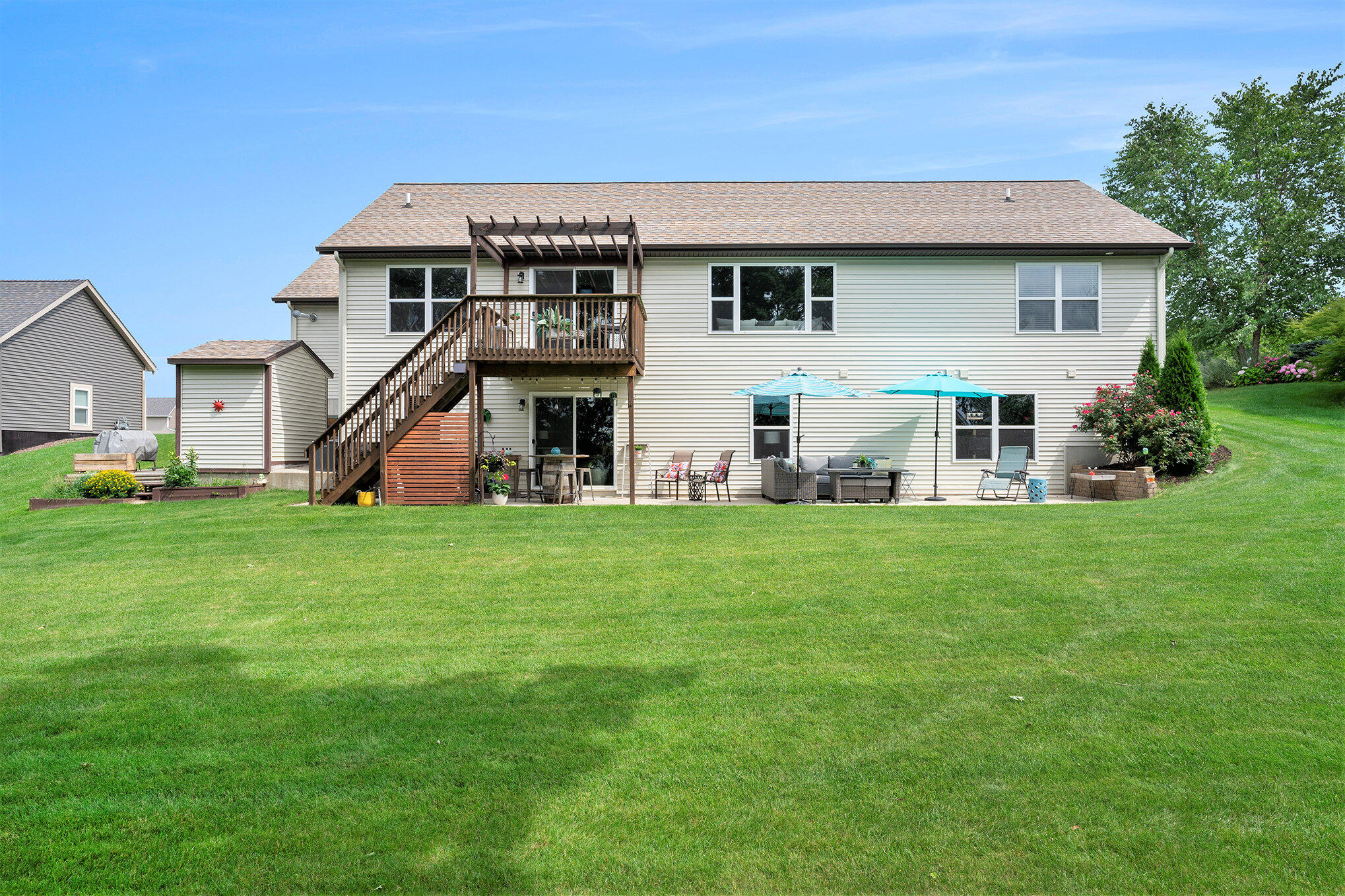 Photo 8 of 43 of 1232 Shadow Hills Drive SW house