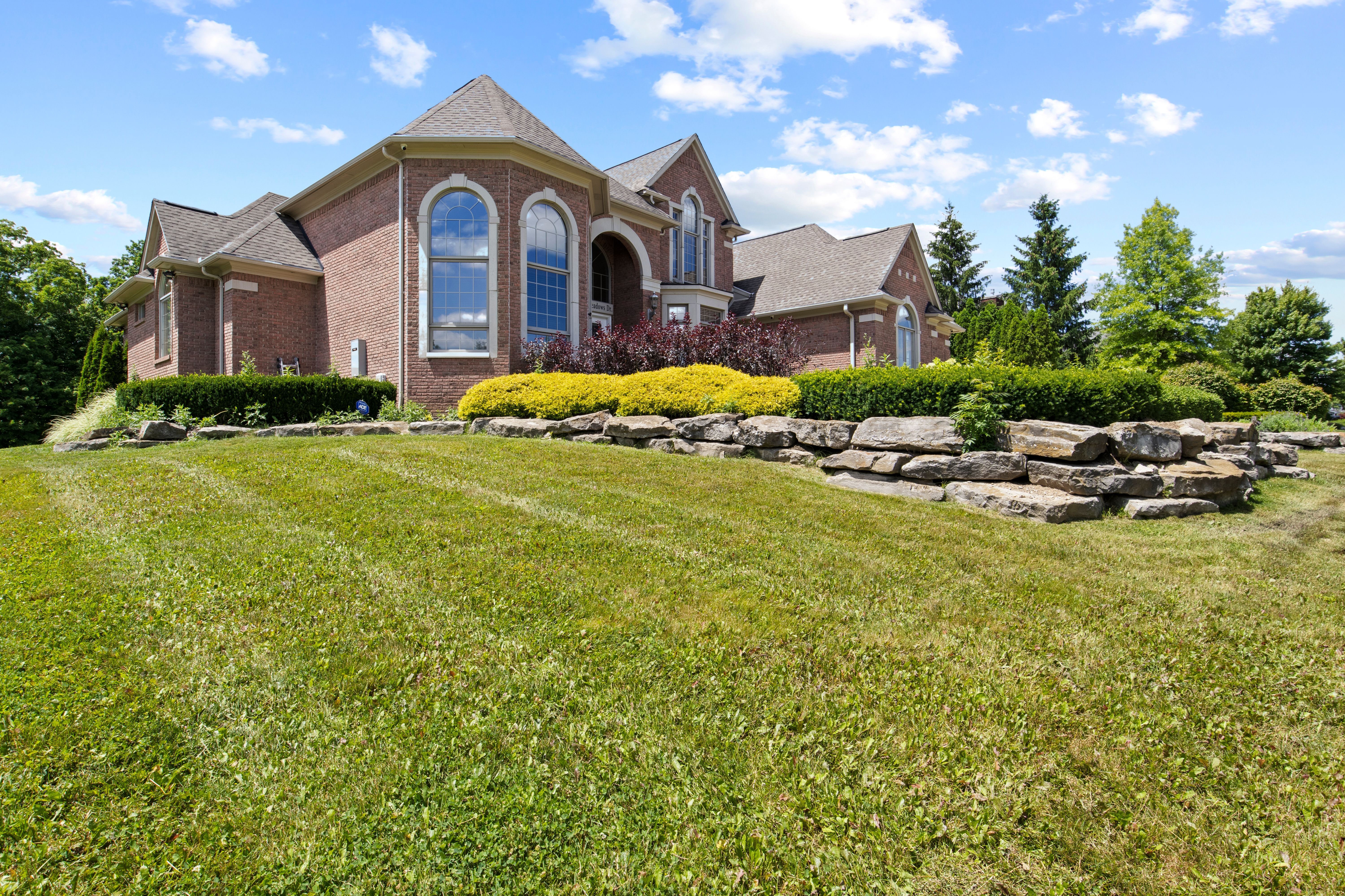 Photo 4 of 81 of 8151 ROLLING MEADOWS Drive house