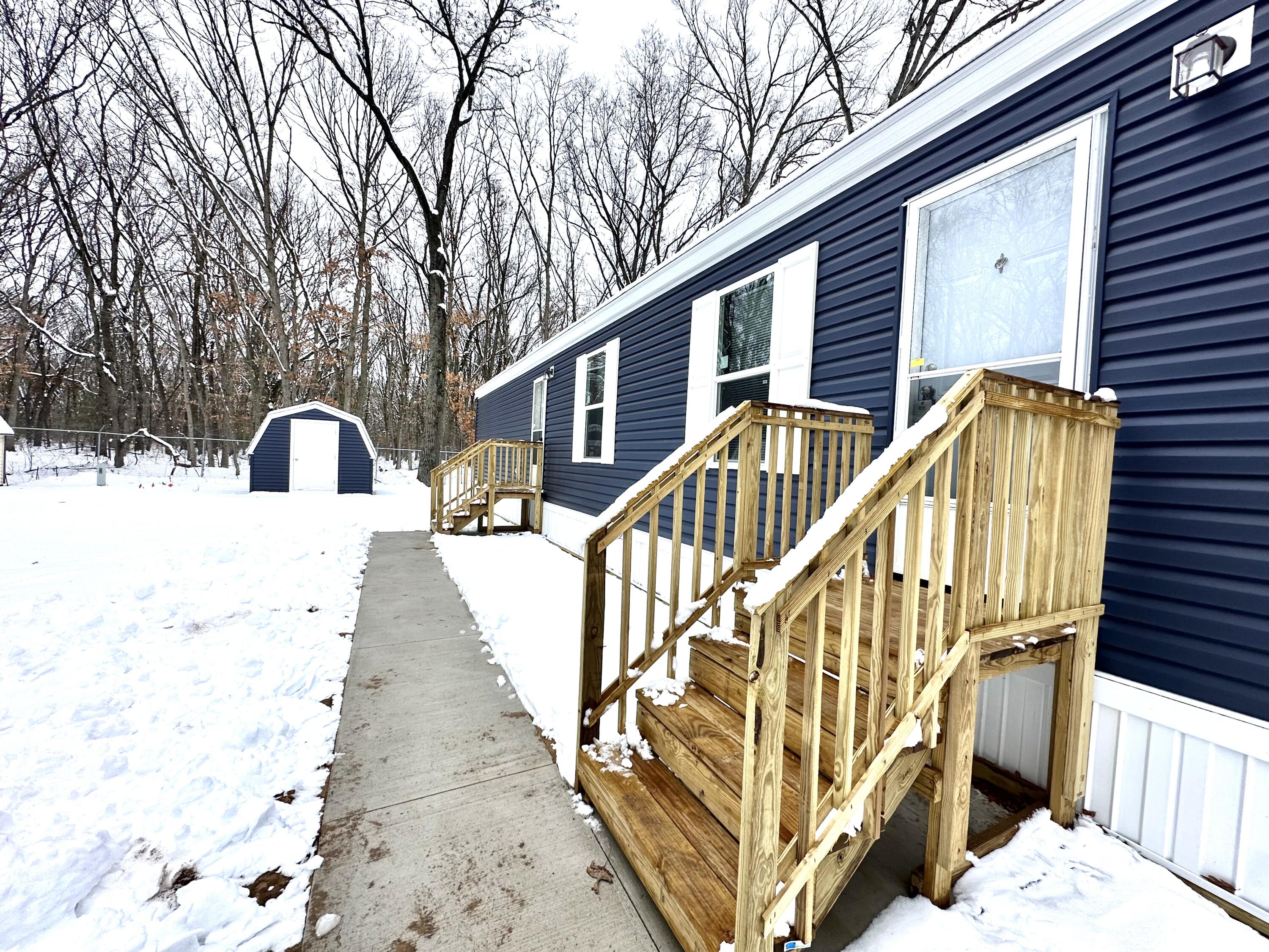 Photo 2 of 46 of 3502 Beech Lane mobile home