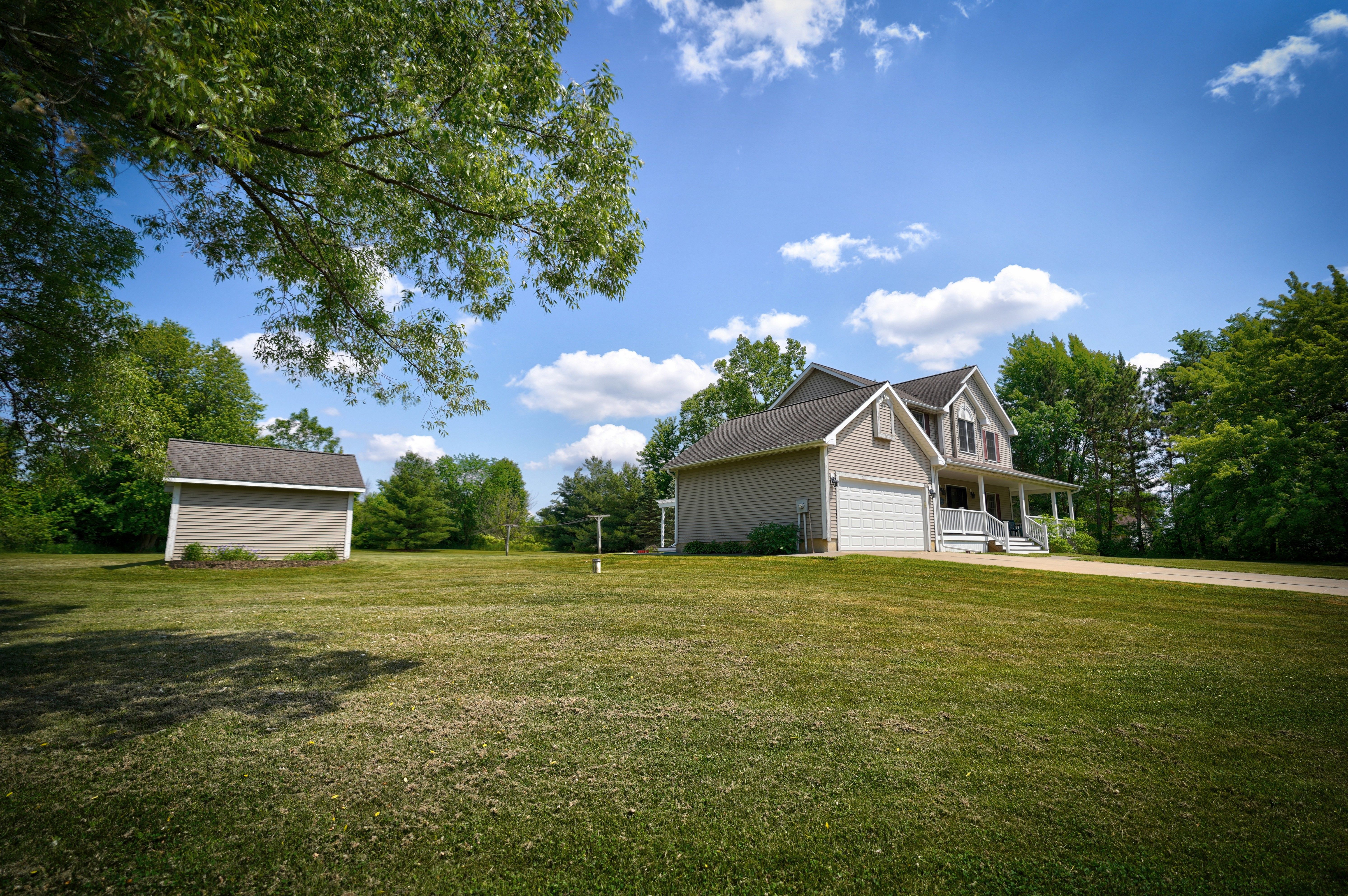 Photo 13 of 48 of 1128 N MORRISH Road house