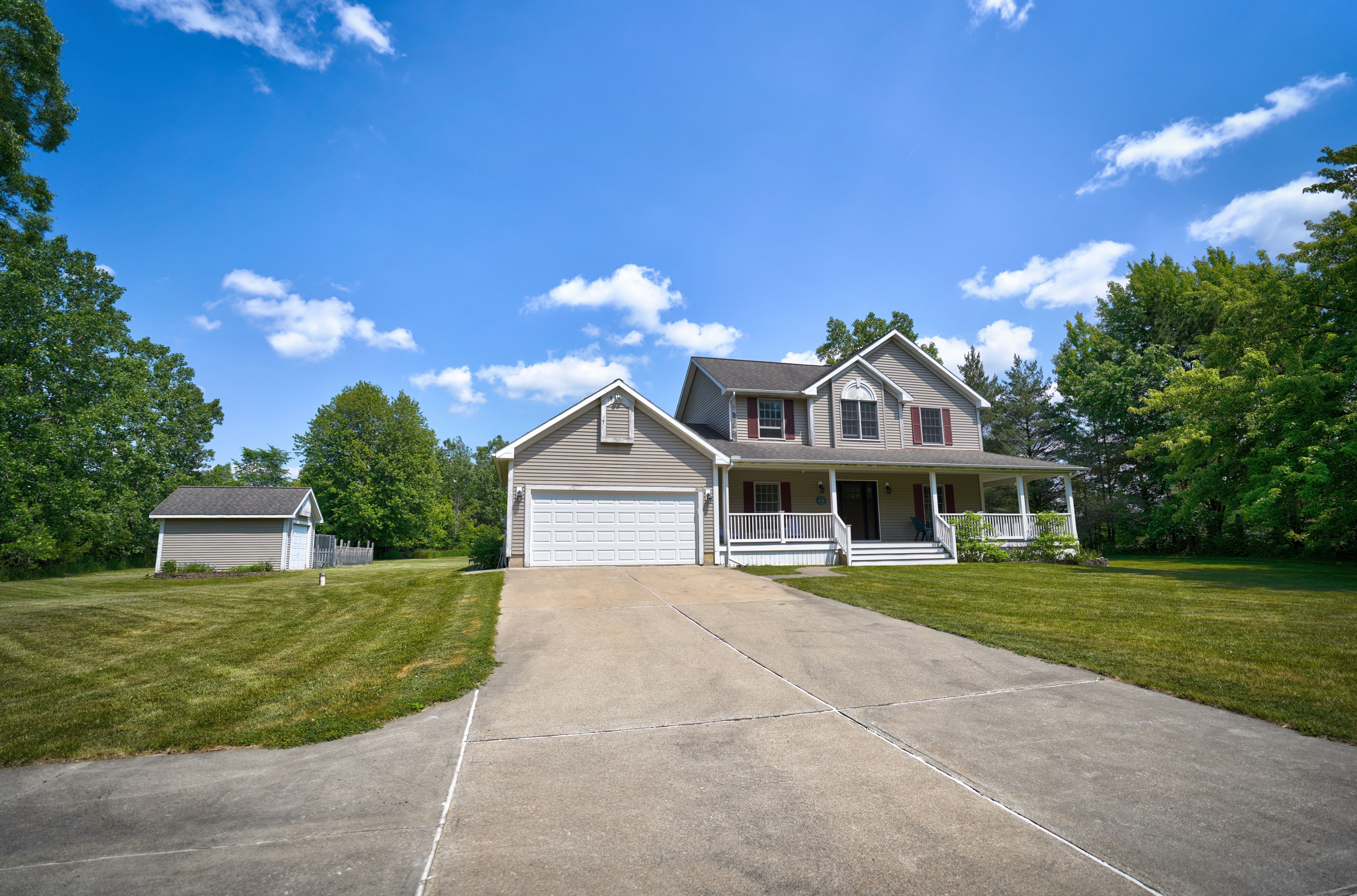 Photo 4 of 48 of 1128 N MORRISH Road house