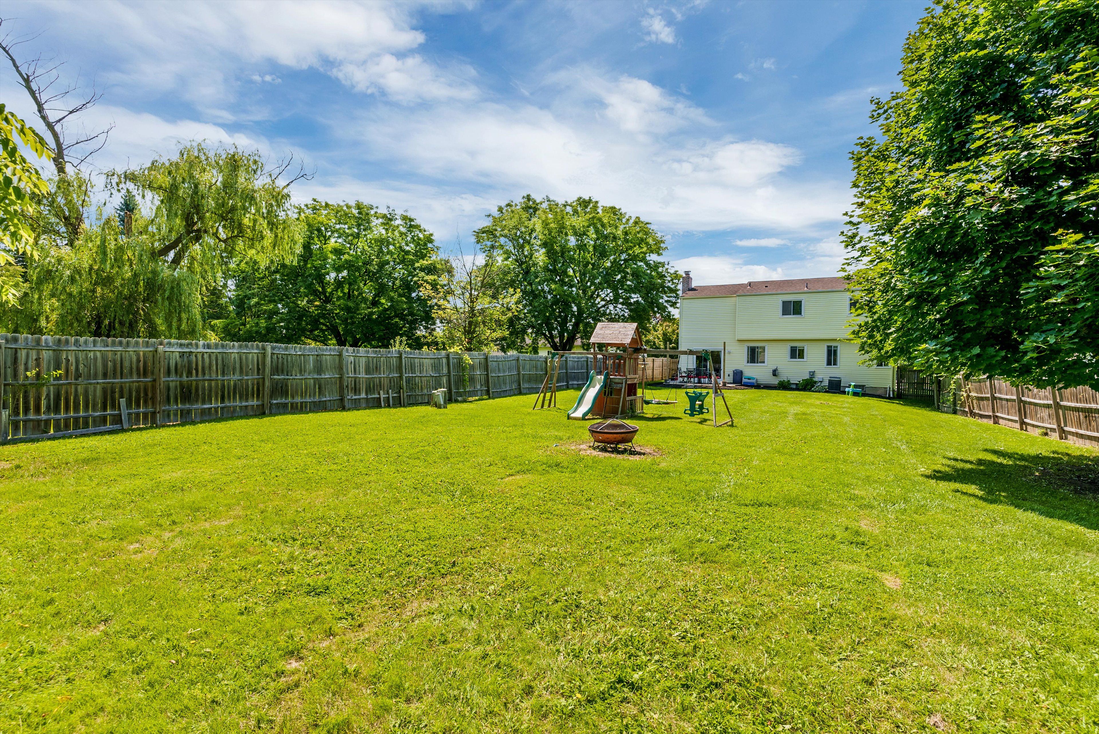 Photo 40 of 41 of 16281 TOURAINE Drive house