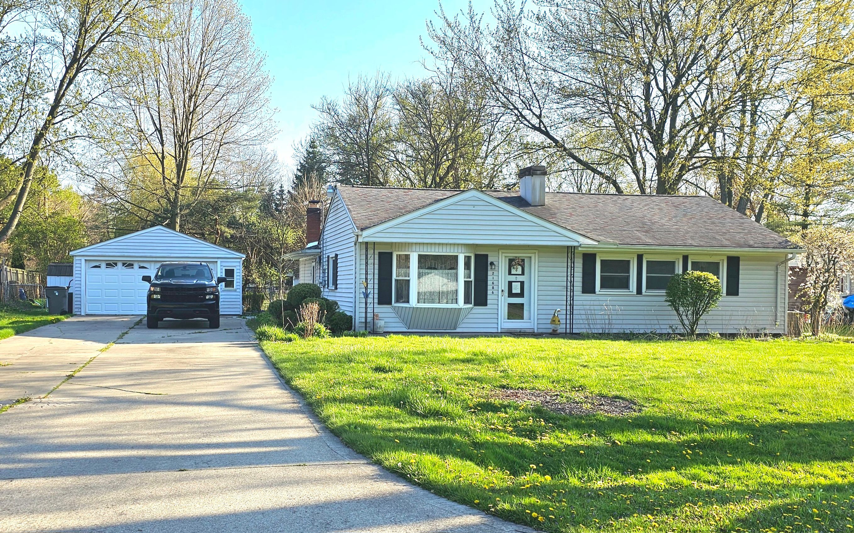View Real Estate at 21686 Drexel Street, Clinton Twp, MI 48036