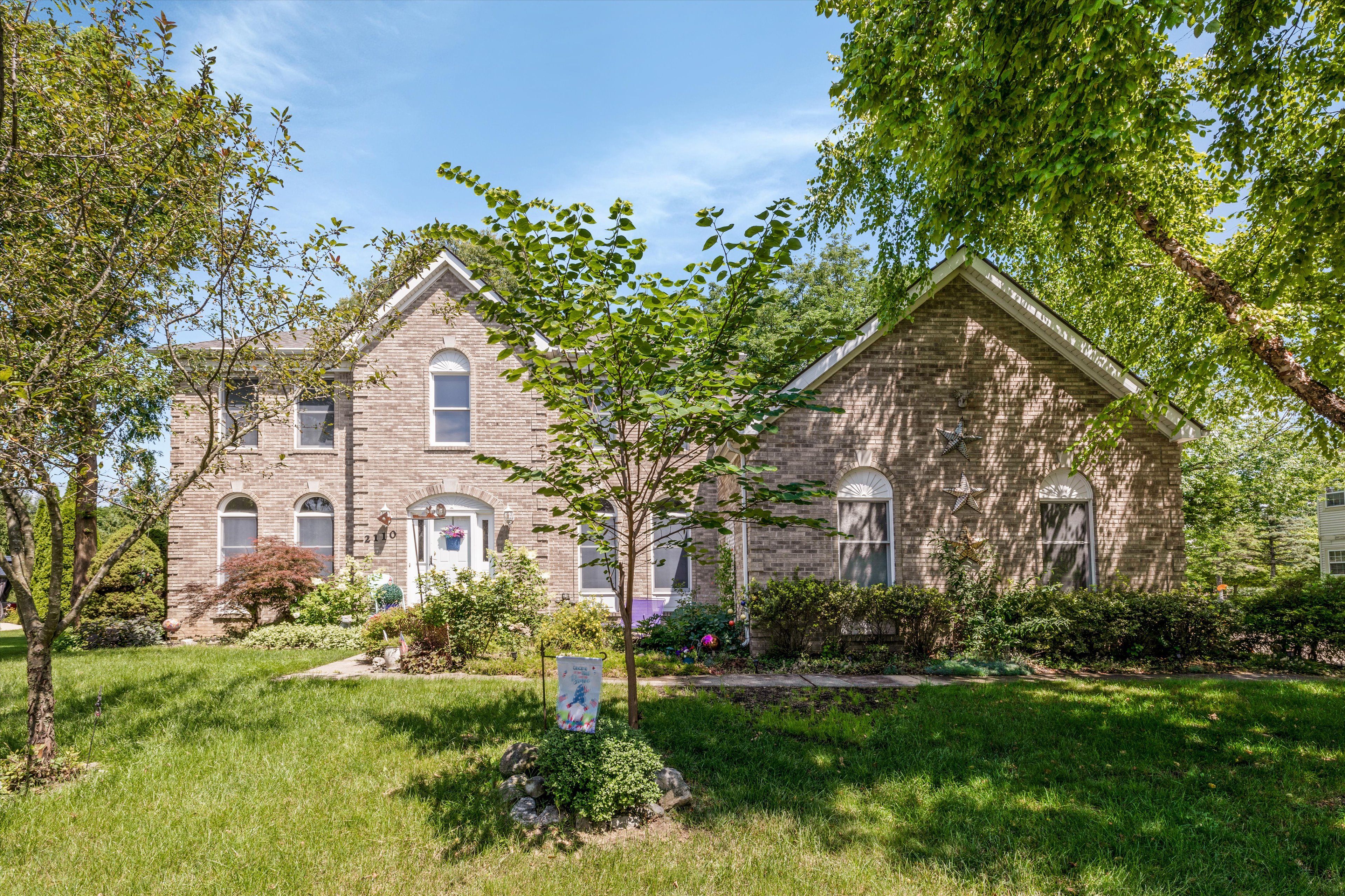 Photo 2 of 46 of 2110 Applebrook Drive house