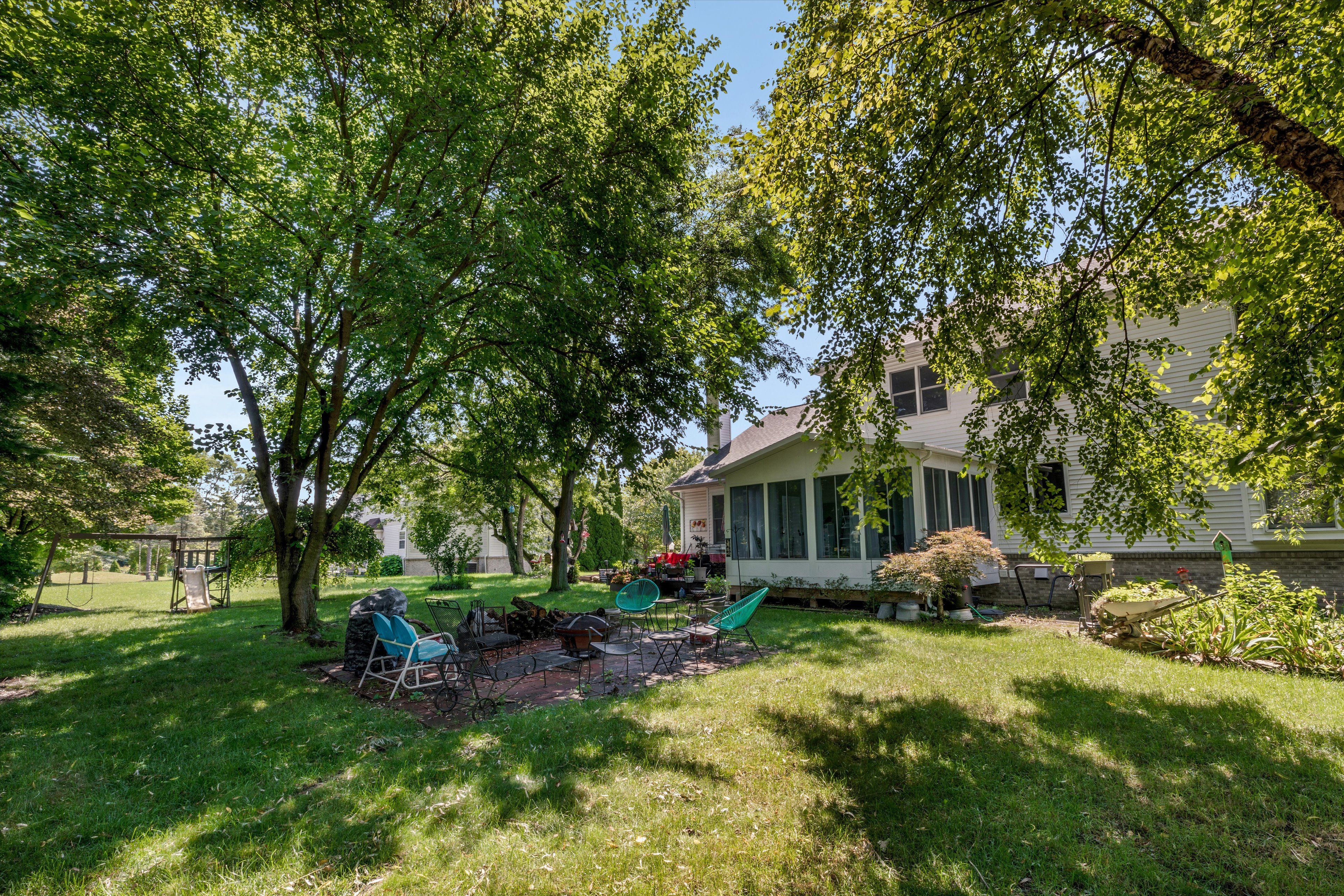 Photo 43 of 46 of 2110 Applebrook Drive house