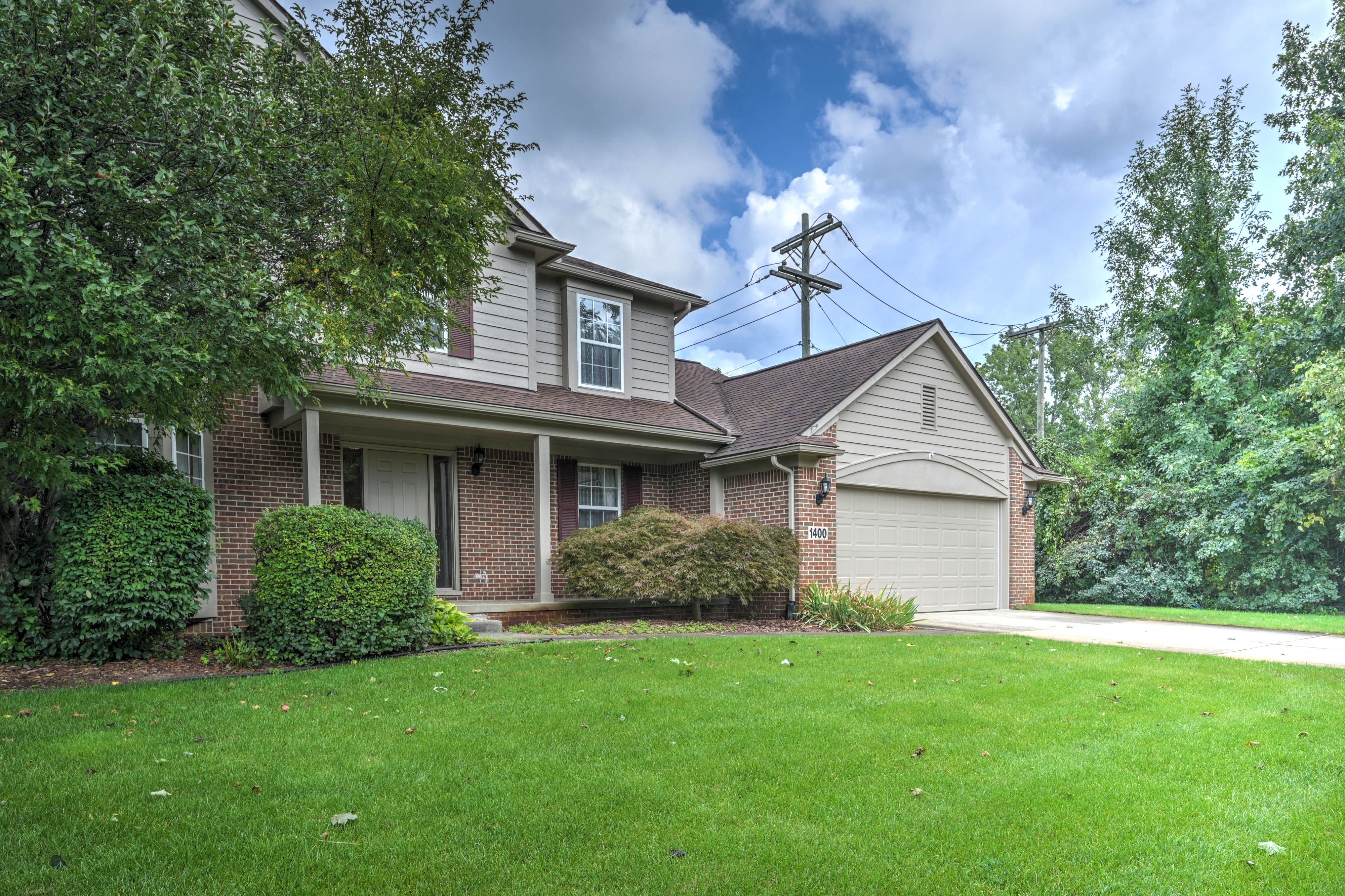 Photo 2 of 41 of 1400 LEE WOOD Ridge Drive house